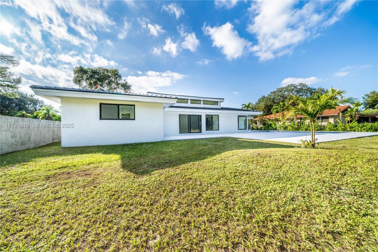 18101 NW 19th Ave, Miami Gardens, FL 33056 Photo