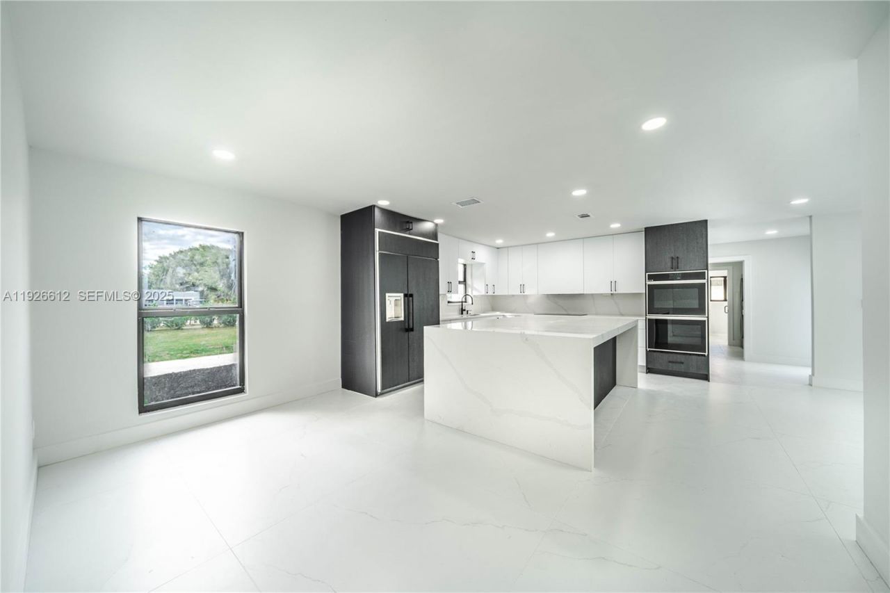 18101 NW 19th Ave, Miami Gardens, FL 33056 Photo