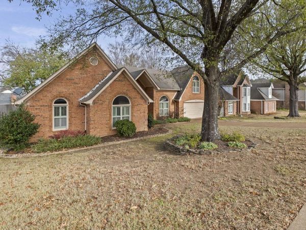 230 W POWELL RD W, Collierville, TN 38017