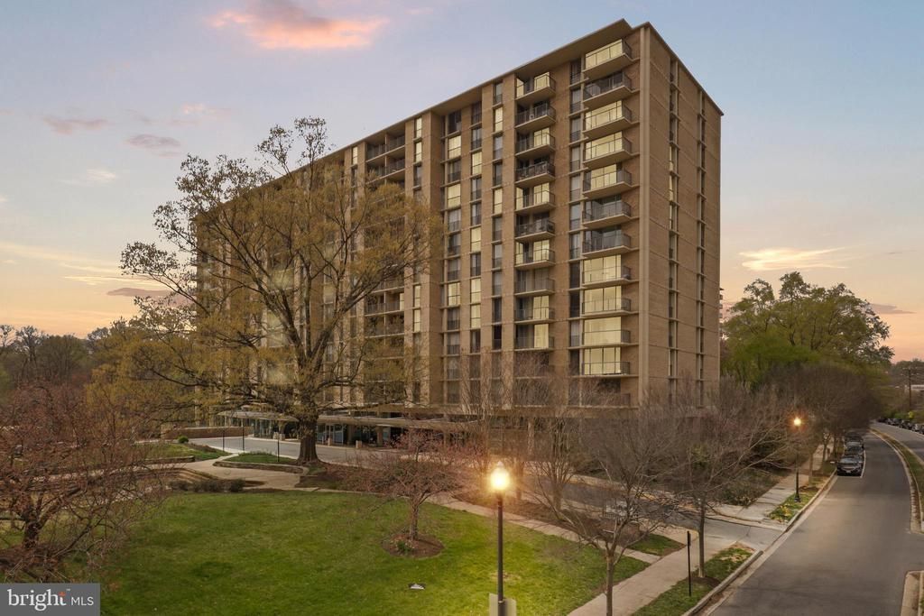 4600 S Four Mile Run Drive, Unit 207, Arlington, VA 22204 Main Photo