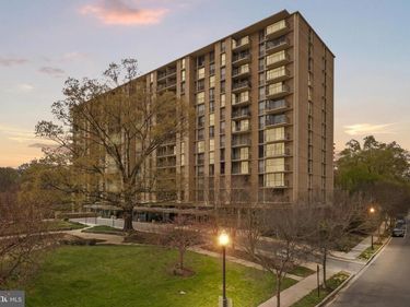 4600 S FOUR MILE RUN DRIVE, Unit 207, ARLINGTON, VA 22204