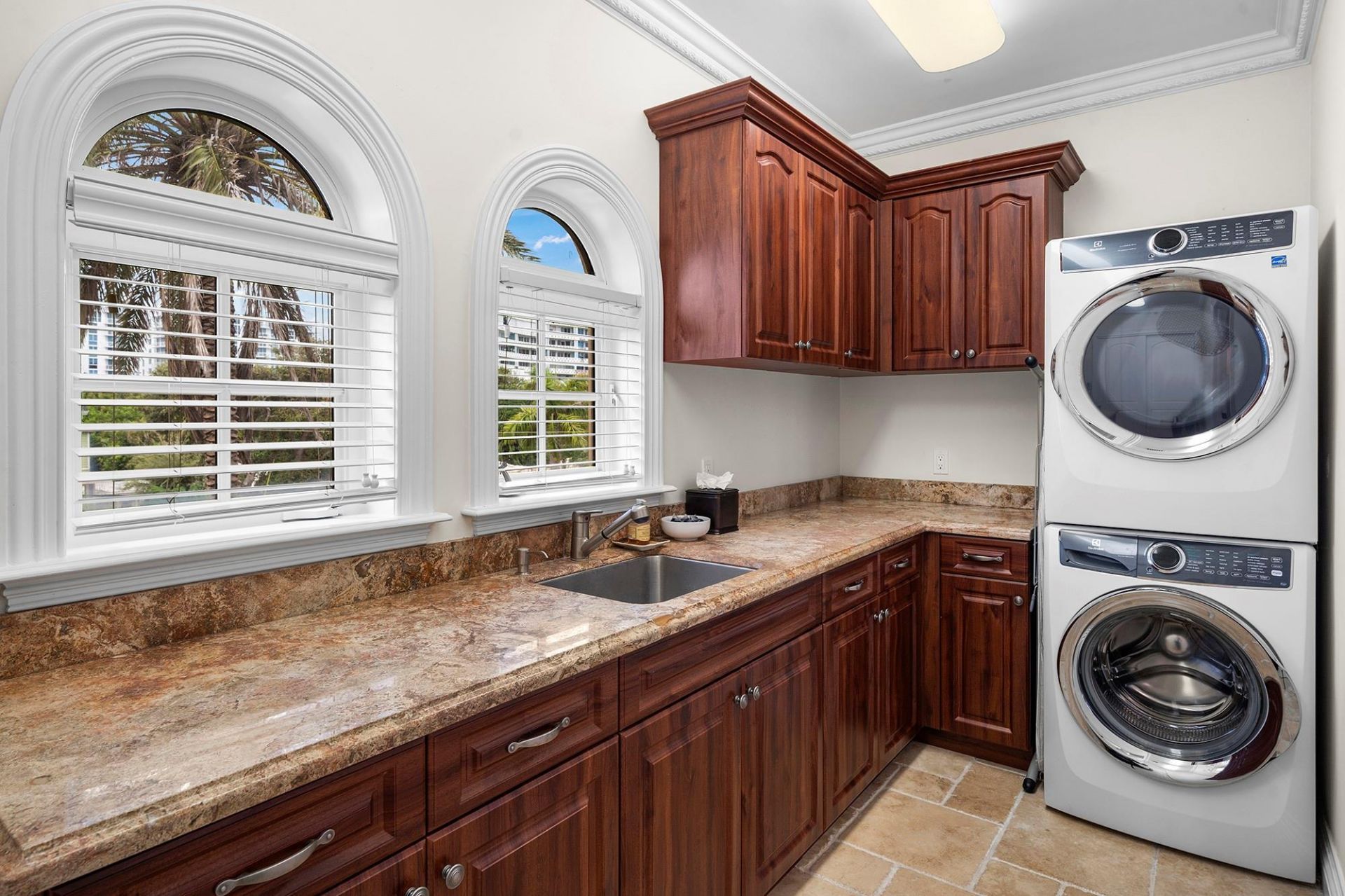 2760 N Atlantic Boulevard, Fort Lauderdale, FL 33308 Photo