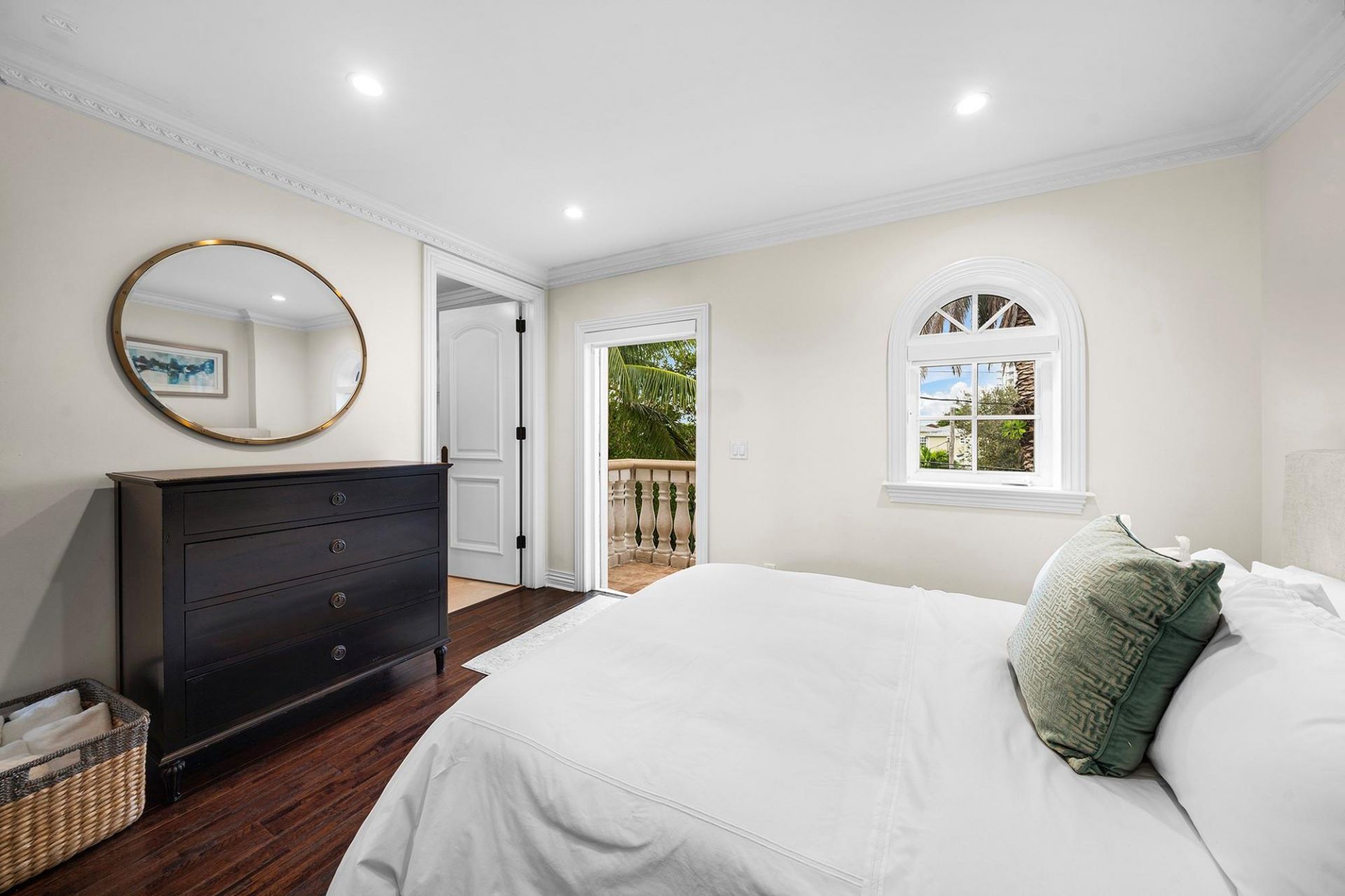 2760 N Atlantic Boulevard, Fort Lauderdale, FL 33308 Photo