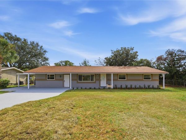 995 W MINNEHAHA AVENUE, CLERMONT, FL 34711