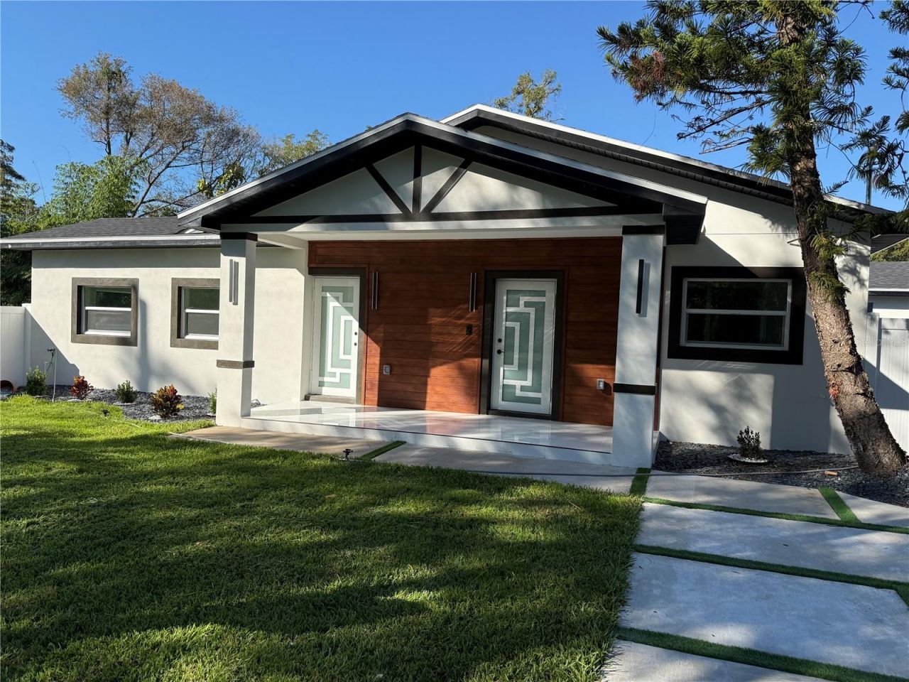 6402 N Woodlynne Avenue, Tampa, FL 33614 Photo