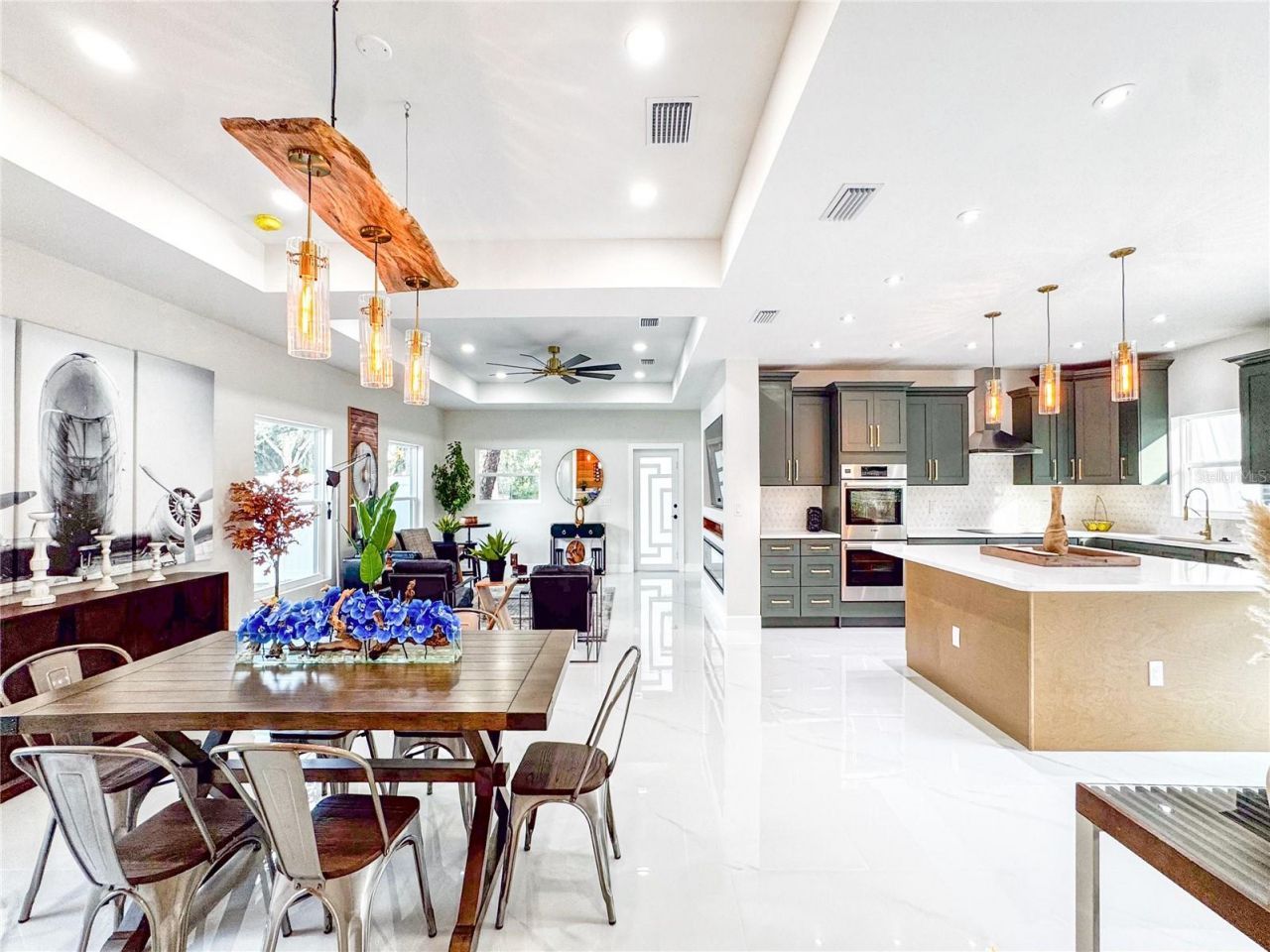 6402 N Woodlynne Avenue, Tampa, FL 33614 Photo