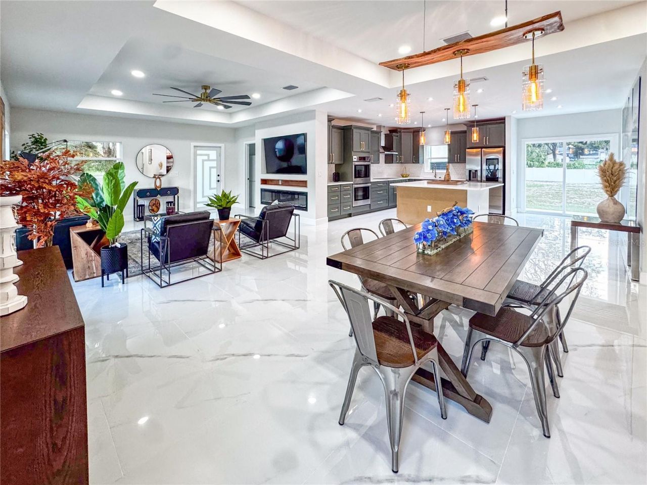 6402 N Woodlynne Avenue, Tampa, FL 33614 Photo