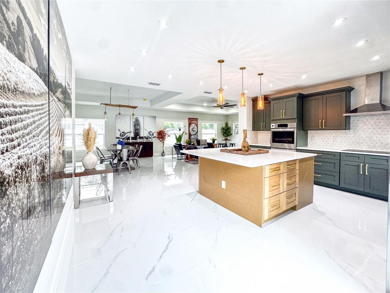 6402 N Woodlynne Avenue, Tampa, FL 33614 Photo