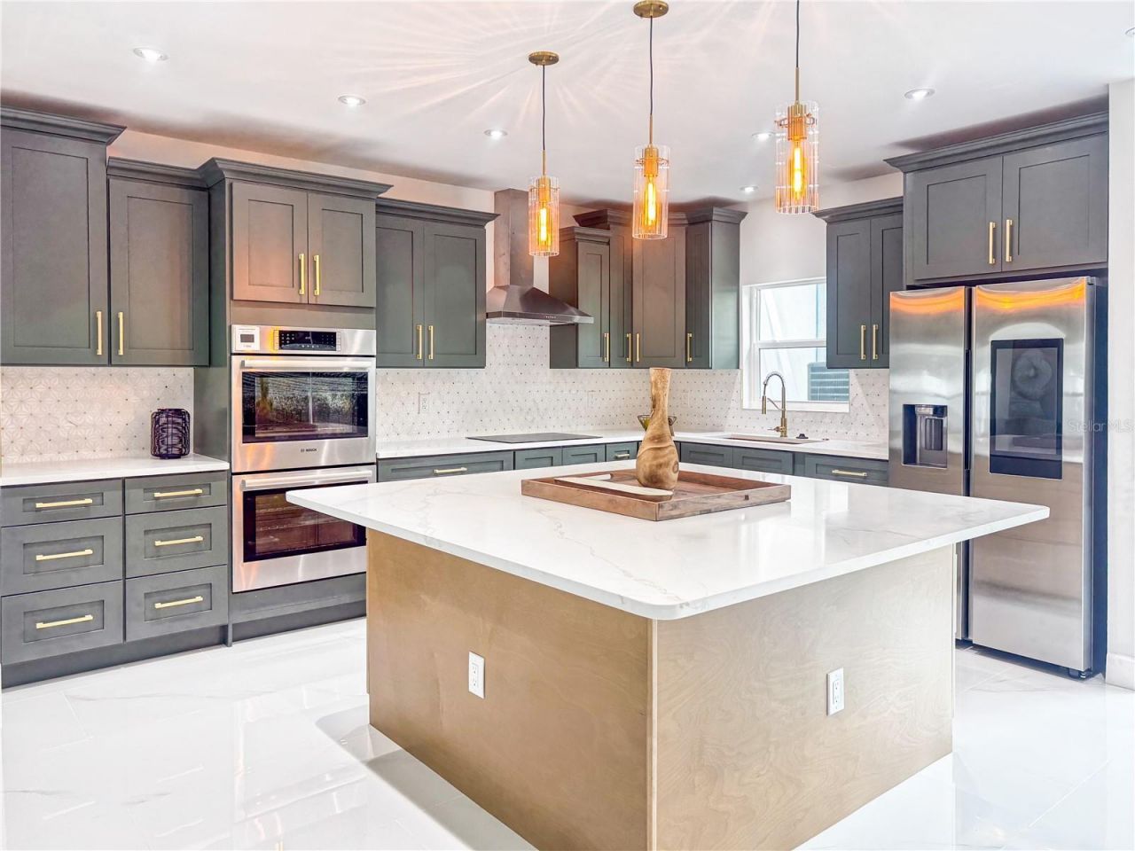 6402 N Woodlynne Avenue, Tampa, FL 33614 Photo