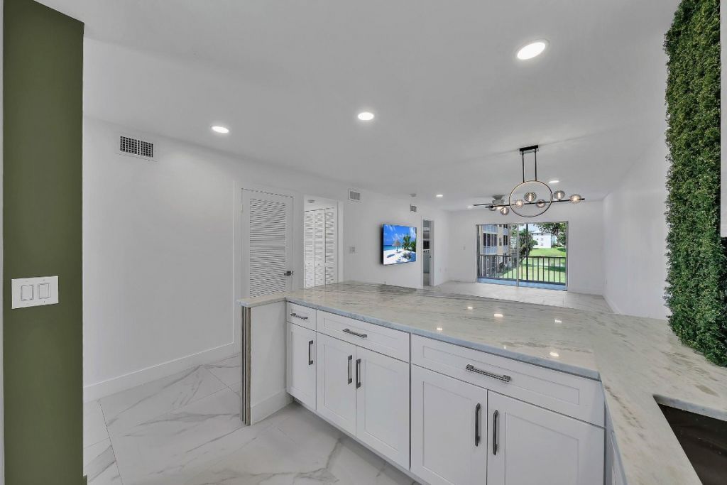 9818 Marina Boulevard, Unit 1225, Boca Raton, FL 33428 Photo