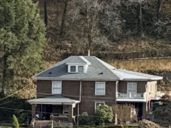 133 Maple Avenue, WELCH, WV 24801