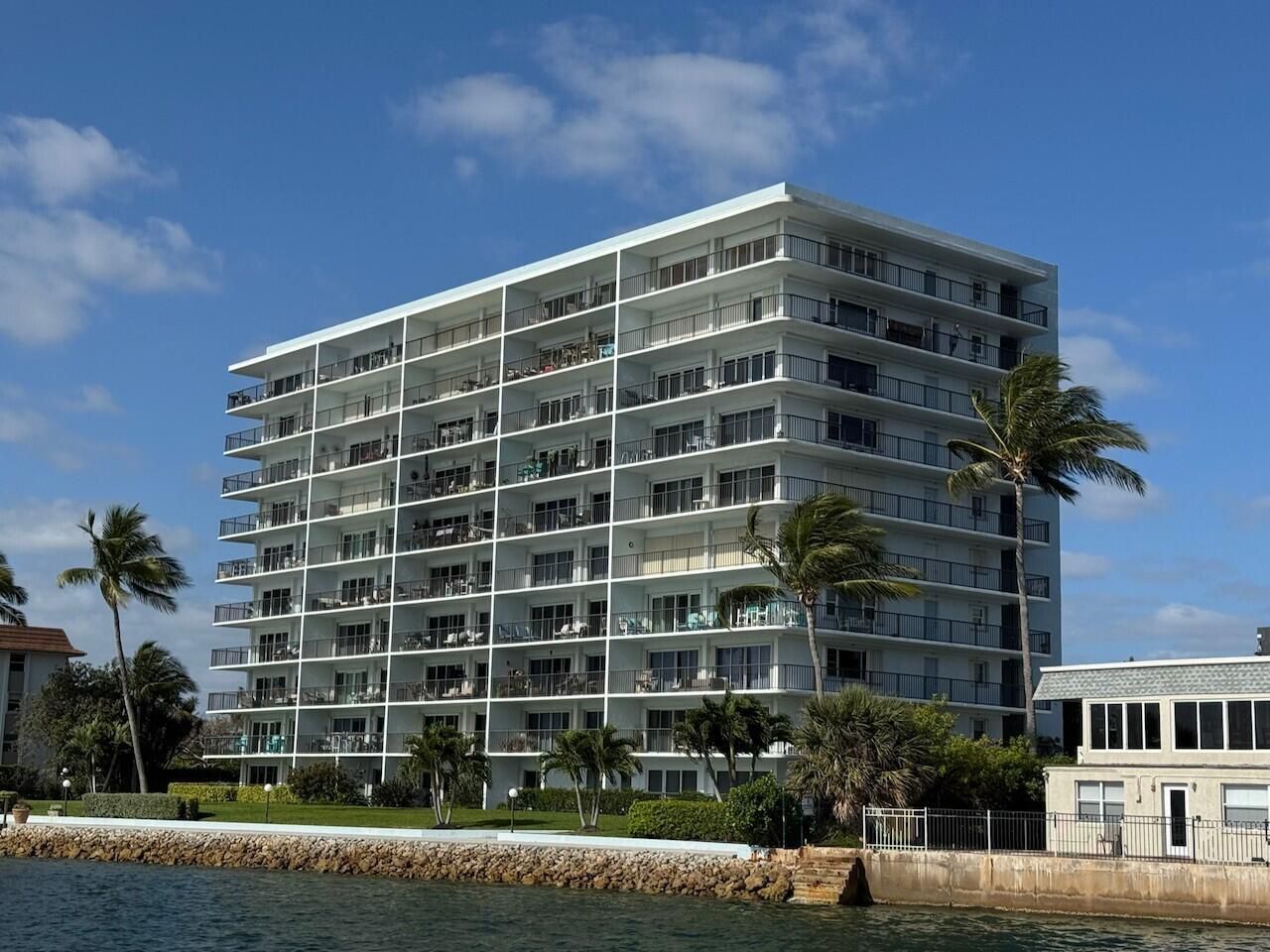 3040 Lake Shore Drive, Unit 504, Riviera Beach, FL 33404 Photo