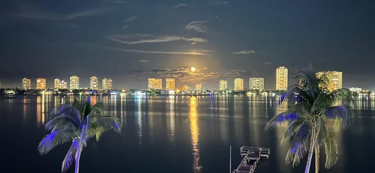 3040 Lake Shore Drive, Unit 504, Riviera Beach, FL 33404 Photo