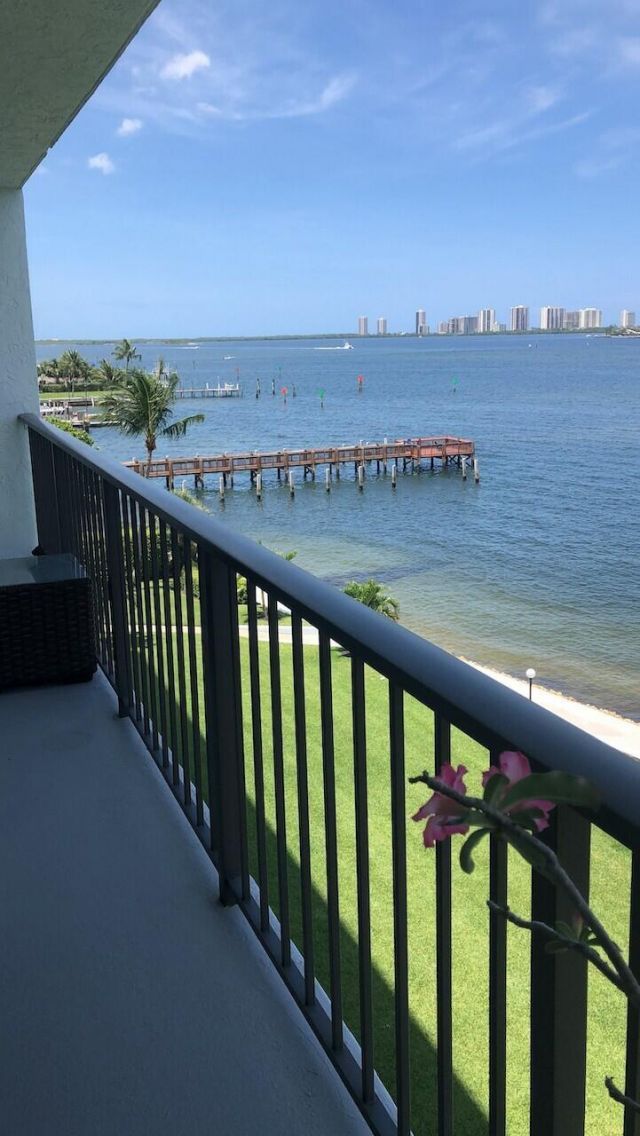 3040 Lake Shore Drive, Unit 504, Riviera Beach, FL 33404 Photo