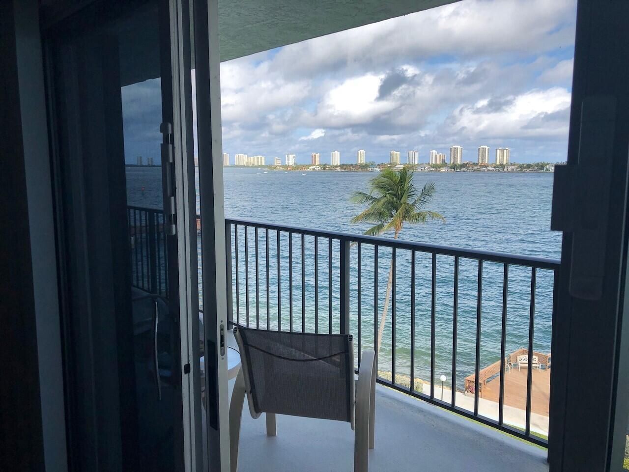 3040 Lake Shore Drive, Unit 504, Riviera Beach, FL 33404 Photo