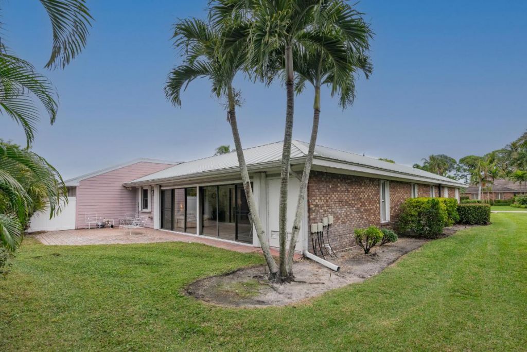 2918 SE Fairway, Unit 13, Stuart, FL 34997 Photo