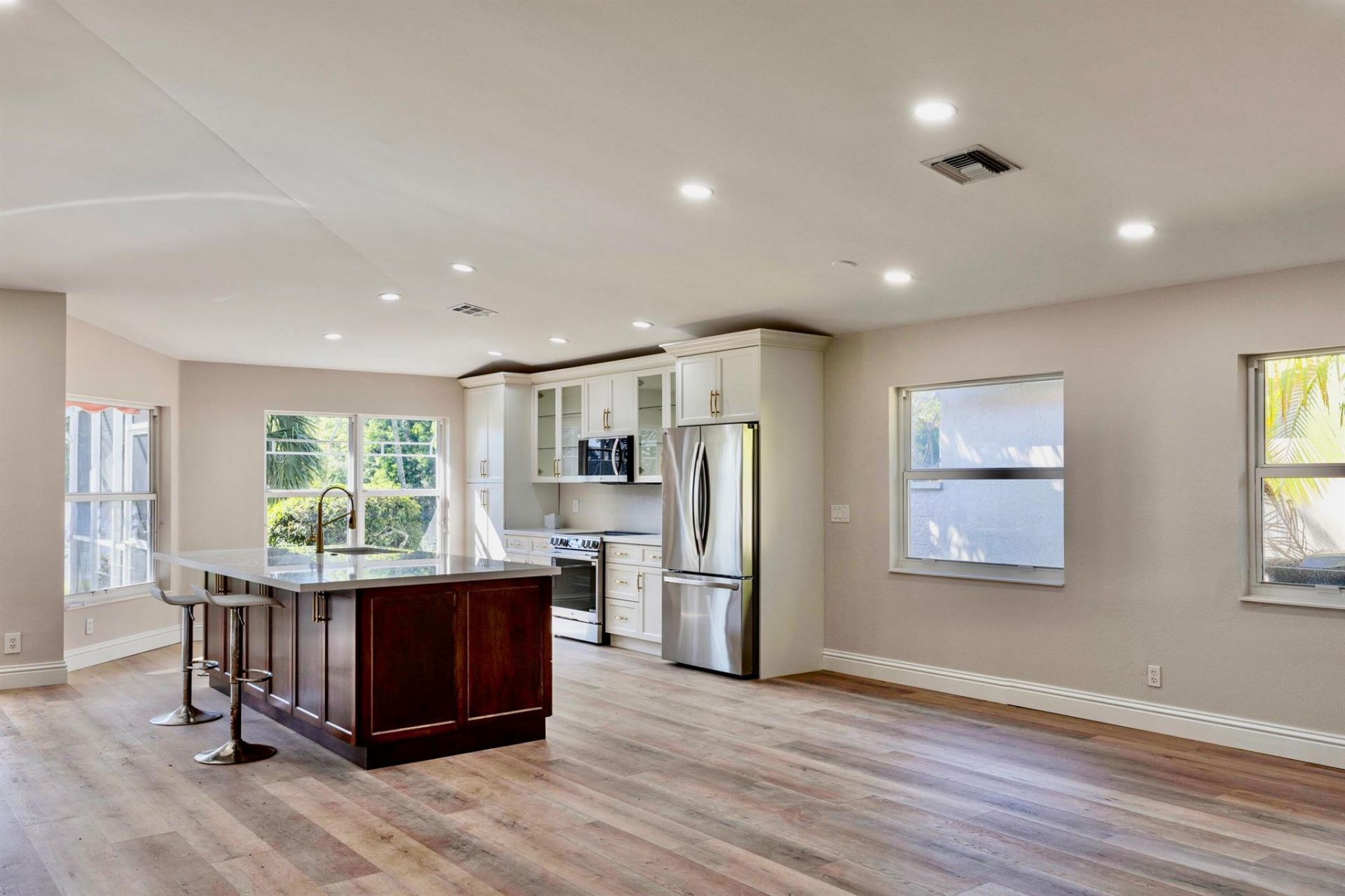 1605 S Club Drive, Wellington, FL 33414 Photo