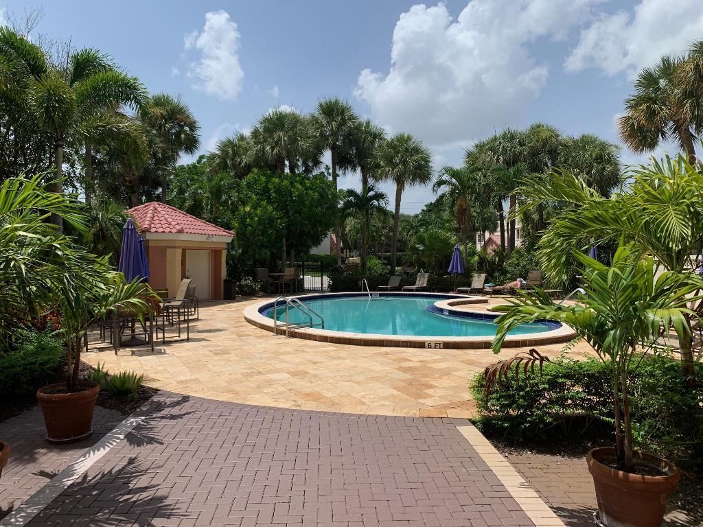 49 Uno Lago Drive, Juno Beach, FL 33408 Photo