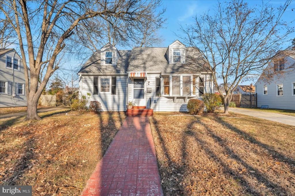 528 Dubois Avenue, Barrington, NJ 08007 Main Photo