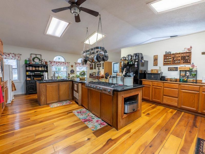 1056 Nace Corner Road, Mifflin Twp, OH 45646 Photo 9