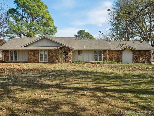 9319 S Highland Drive, Broken Arrow, OK 74014