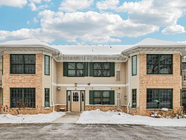5397 Blue Bill Park Drive, Unit 8, Waunakee, WI 53597