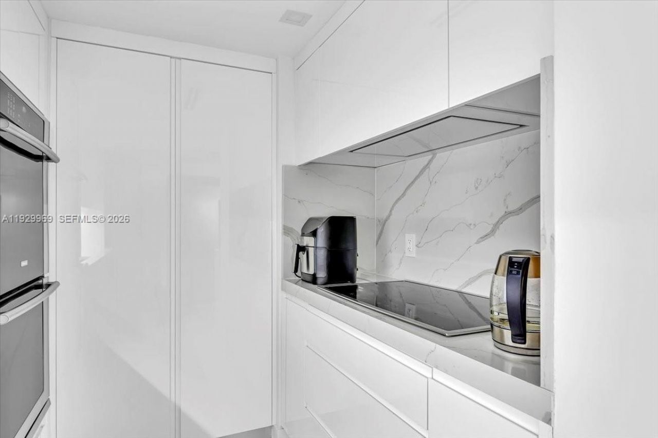 9801 Collins Ave, Unit 5U, Bal Harbour, FL 33154 Photo