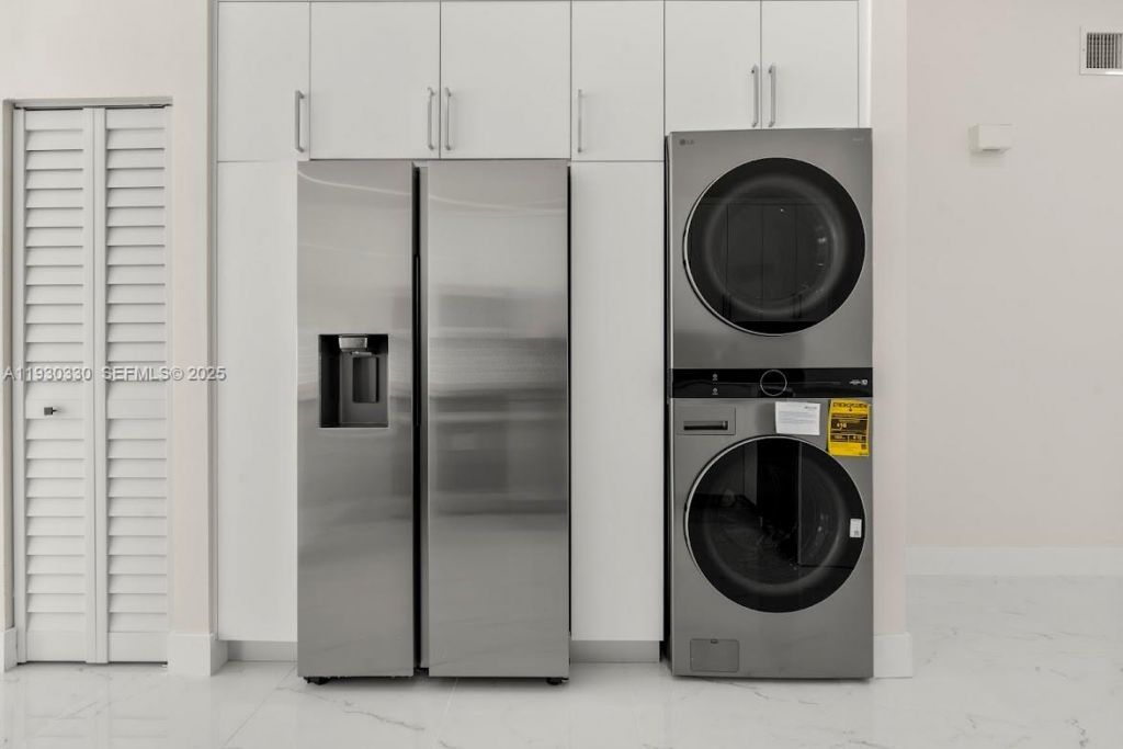 2737 W 55th Pl, Hialeah, FL 33016 Photo