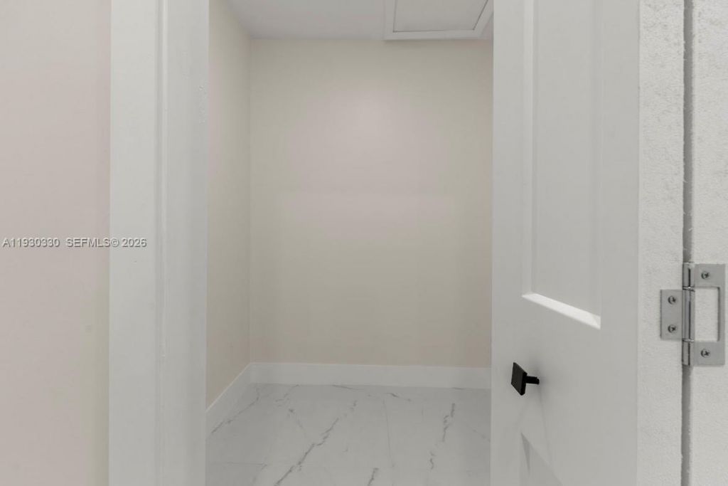 2737 W 55th Pl, Hialeah, FL 33016 Photo