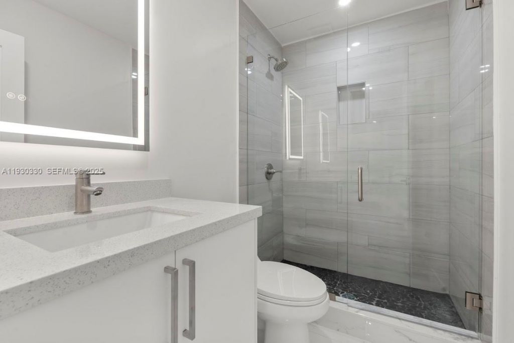 2737 W 55th Pl, Hialeah, FL 33016 Photo