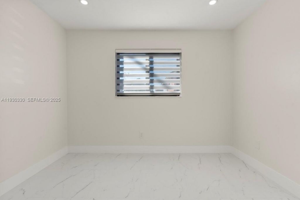 2737 W 55th Pl, Hialeah, FL 33016 Photo