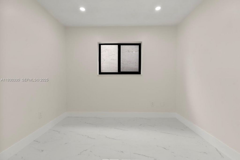 2737 W 55th Pl, Hialeah, FL 33016 Photo