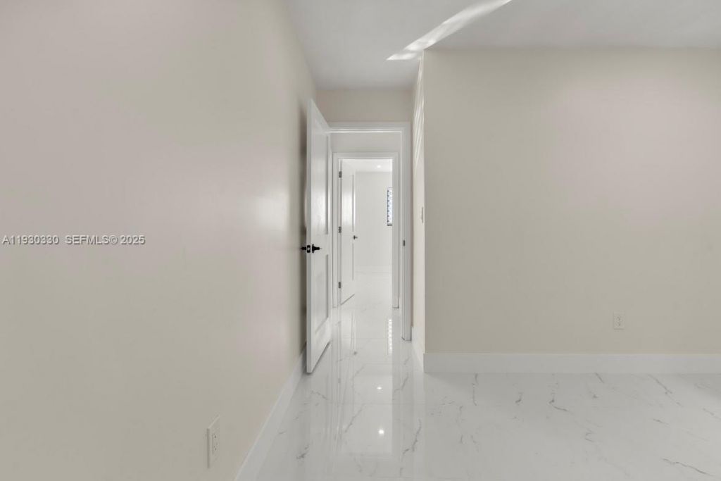 2737 W 55th Pl, Hialeah, FL 33016 Photo