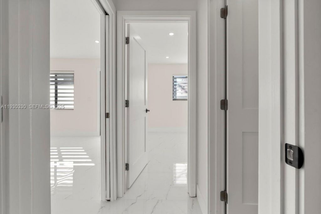 2737 W 55th Pl, Hialeah, FL 33016 Photo