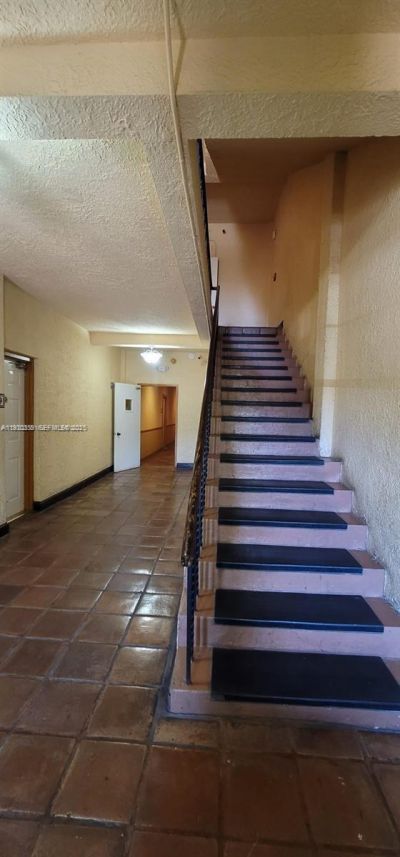 934 Michigan Ave, Unit 302, Miami Beach, FL 33139 Photo