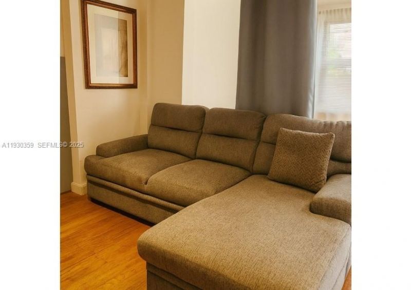 934 Michigan Ave, Unit 302, Miami Beach, FL 33139 Photo