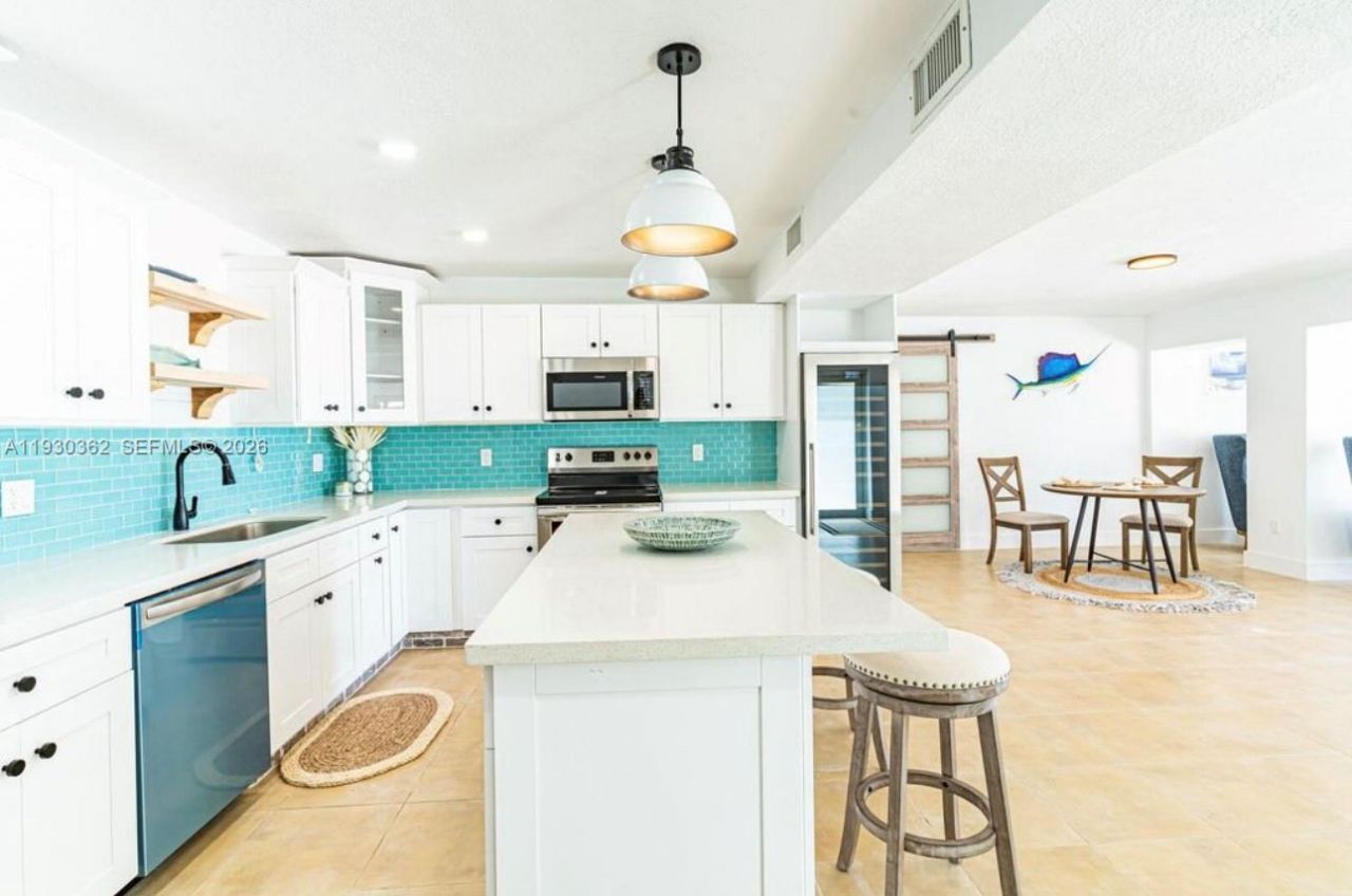 75433 Overseas Hwy, Islamorada, FL 33036 Photo