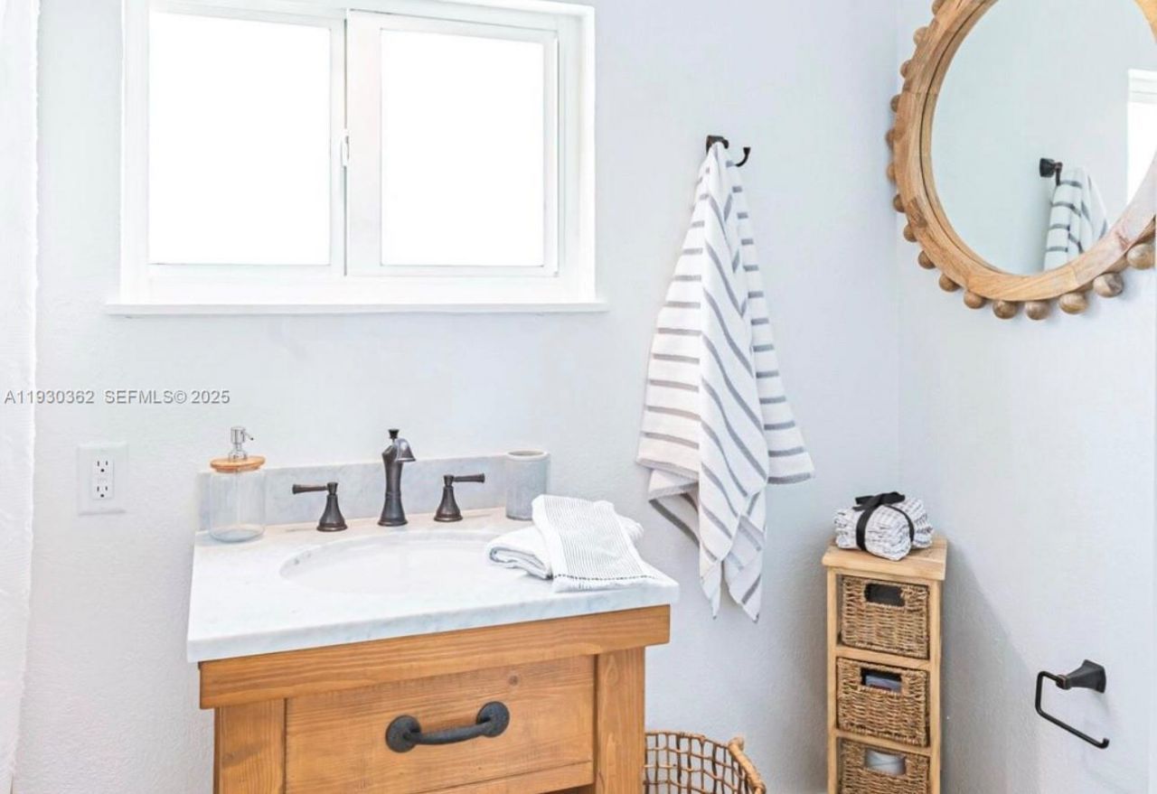 75433 Overseas Hwy, Islamorada, FL 33036 Photo