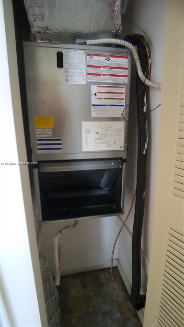 7832 Collins Ave, Unit 403, Miami Beach, FL 33141 Photo