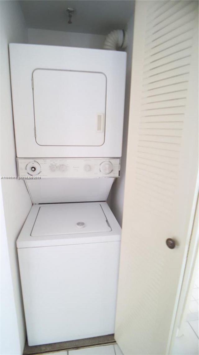 7832 Collins Ave, Unit 403, Miami Beach, FL 33141 Photo