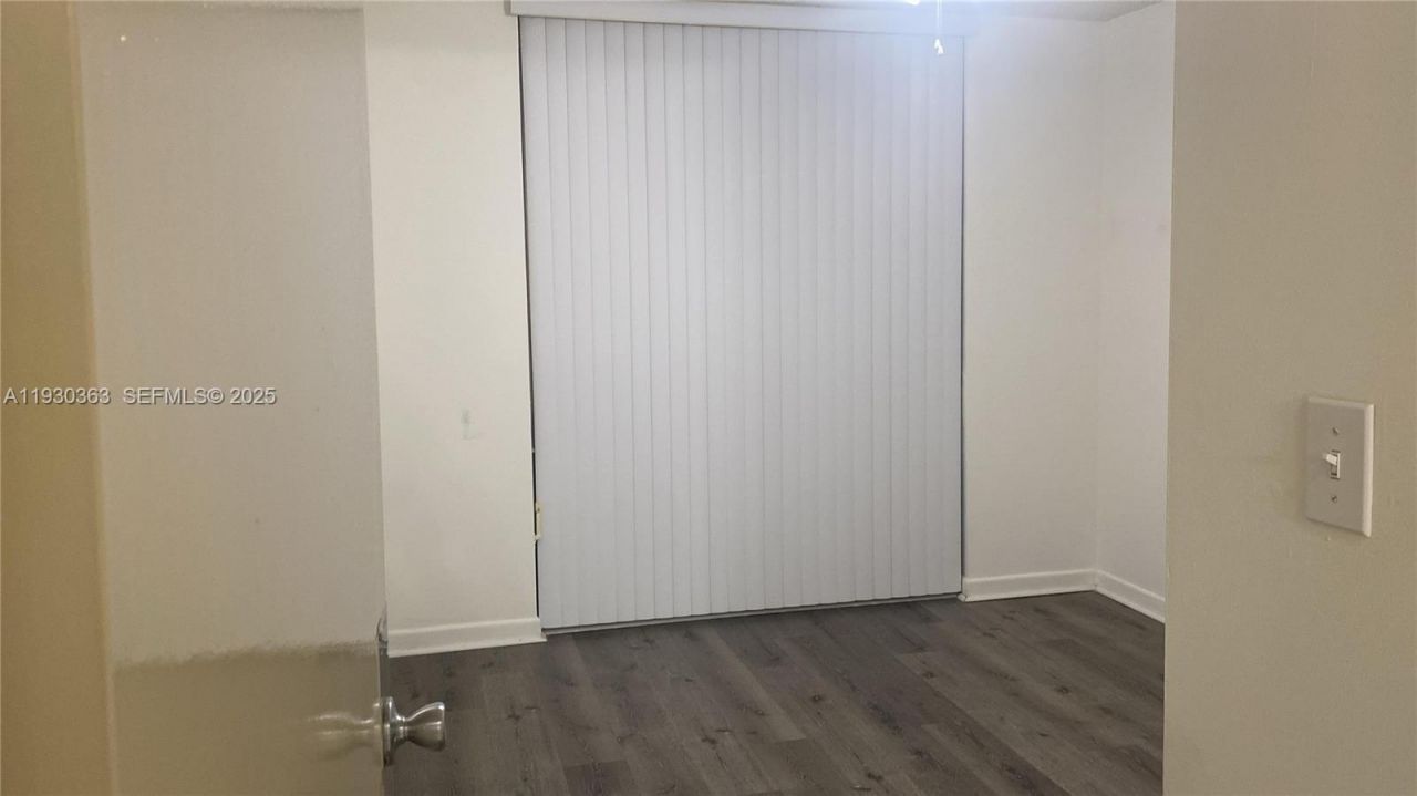 7832 Collins Ave, Unit 403, Miami Beach, FL 33141 Photo