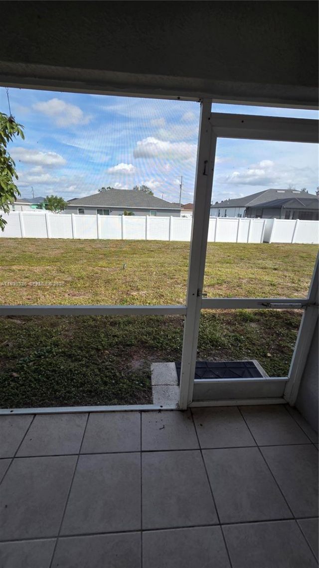 411 NE Juanita Pl, Unit 411, Cape Coral, FL 33909 Photo