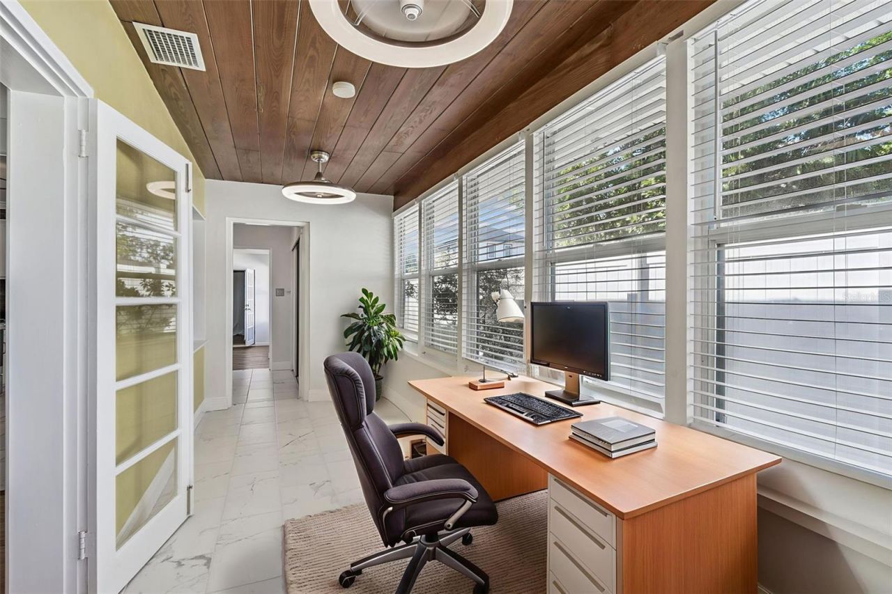 1322 48th Avenue N, Saint Petersburg, FL 33703 Photo