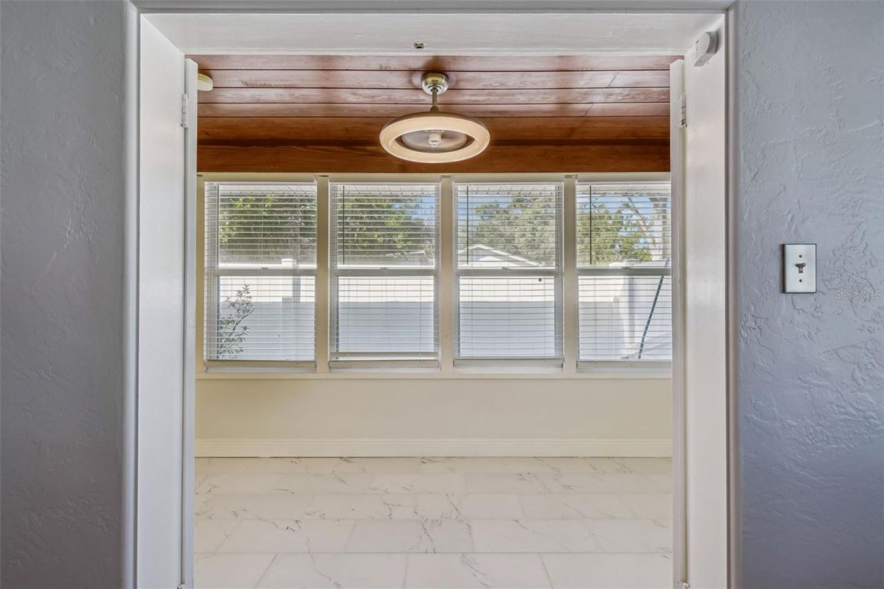 1322 48th Avenue N, Saint Petersburg, FL 33703 Photo