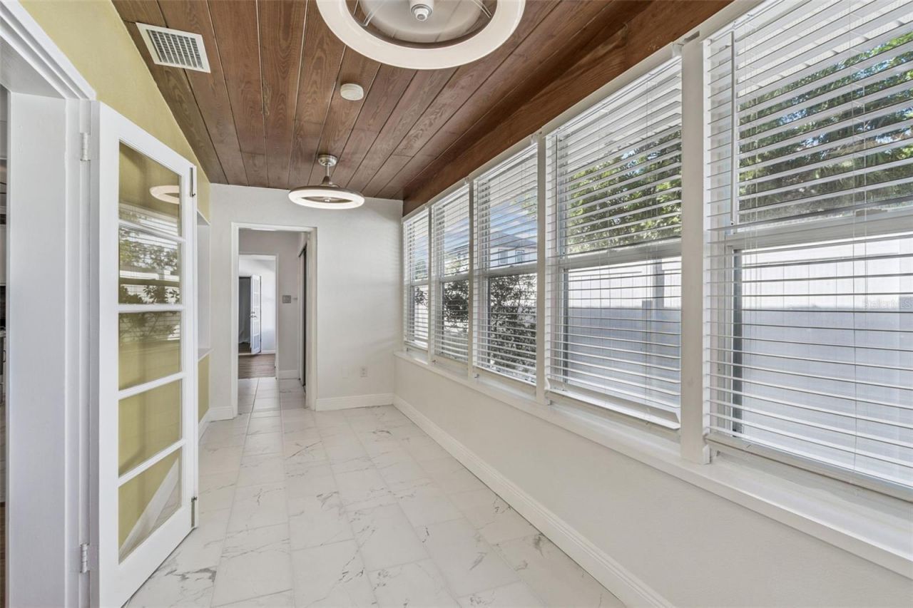 1322 48th Avenue N, Saint Petersburg, FL 33703 Photo