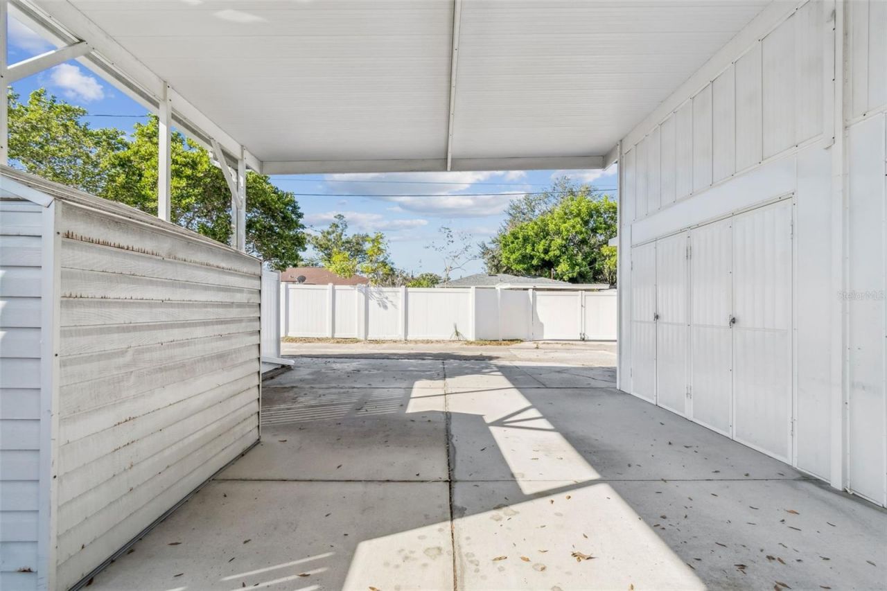 1322 48th Avenue N, Saint Petersburg, FL 33703 Photo