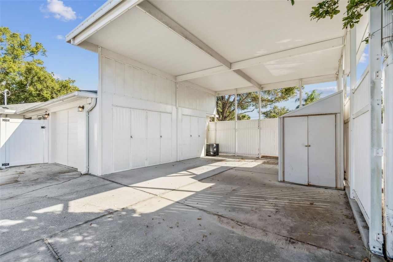 1322 48th Avenue N, Saint Petersburg, FL 33703 Photo