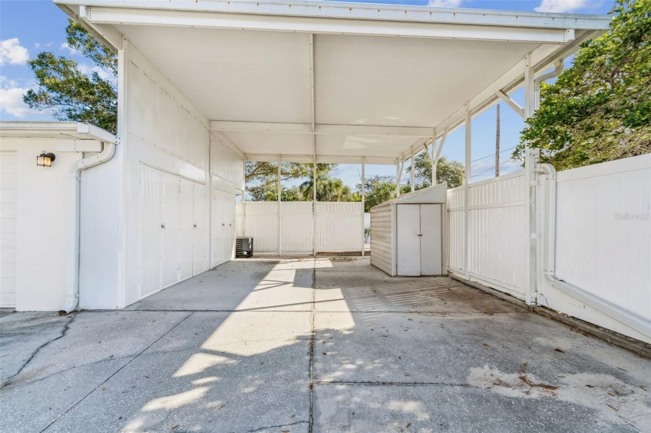 1322 48th Avenue N, Saint Petersburg, FL 33703 Photo