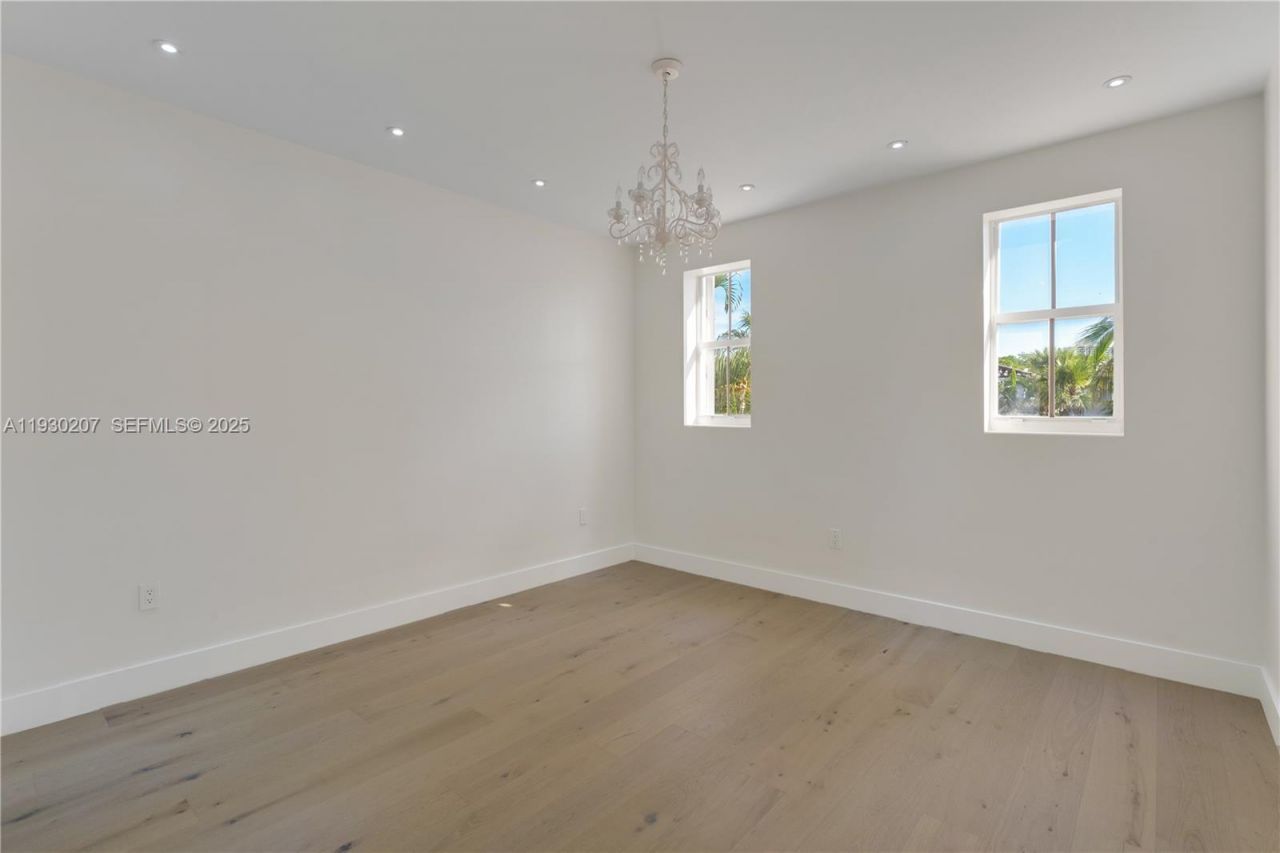 21156 NE 33rd Ave , Aventura, FL 33180 Photo