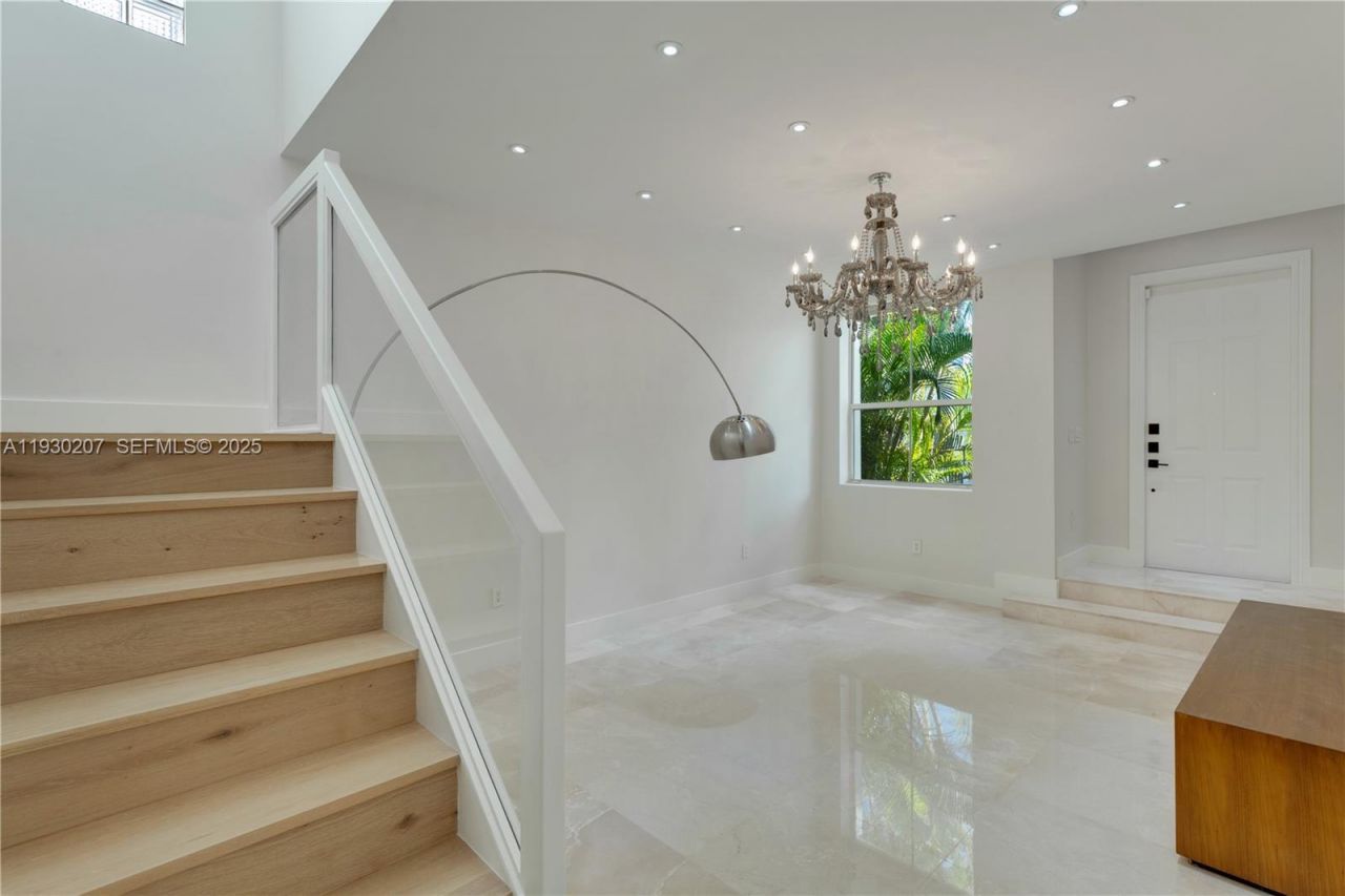 21156 NE 33rd Ave , Aventura, FL 33180 Photo